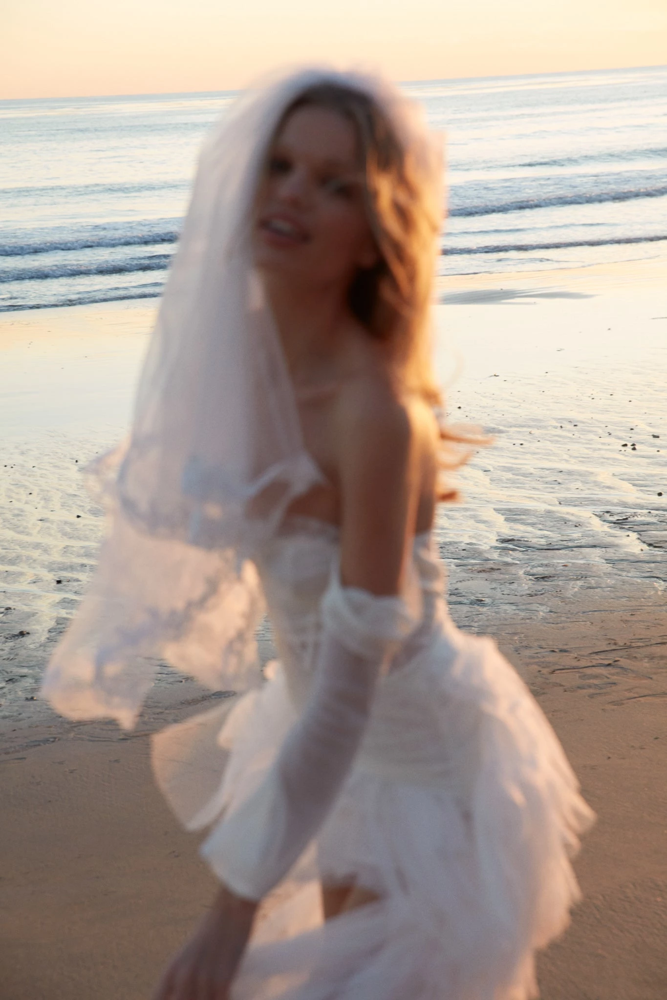For Love & Lemons Bridal Eve Bridal Gown 10 For Love & Lemons Bridal Eve Bridal Gown