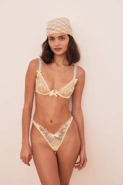 Victorias Secret Sunny Bra Shop