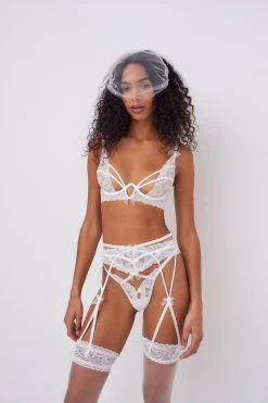 Victorias Secret Lace Heart Embroidery Bra