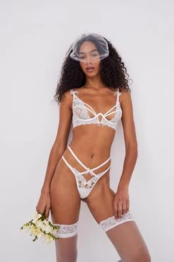 Victorias Secret Lace Heart Embroidery Bra