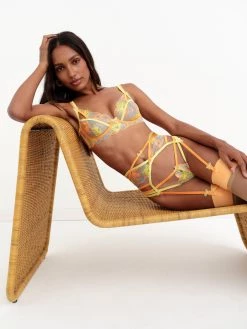 Victorias Secret New Waterlily Embroidery Underwire Bra