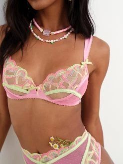 Victorias Secret Hugging Hearts Embroidery Underwire Bra