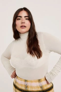 Ready-to-Wear Sadie Turtleneck