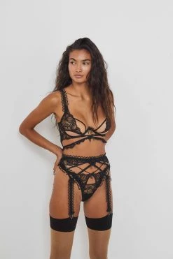 Victorias Secret Shop Swirly Floral Embroidered Garter